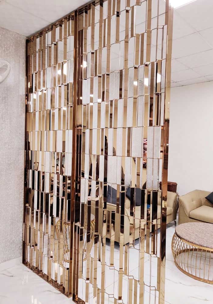 Elegant Metal Partition in PVD Rose Gold - PC HOME DECOR