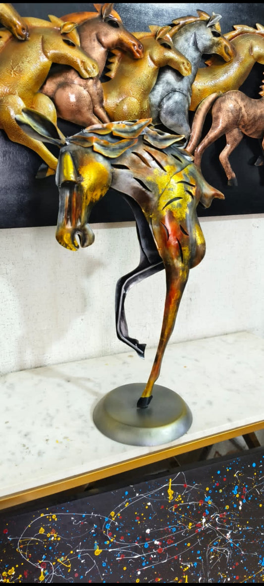 Metal Horse Front Table Decor, Yellow