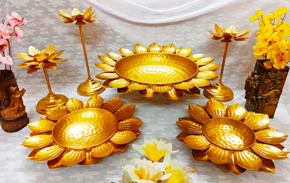 PC Home Decor |3 Piece Lotus Urli Set, Gold