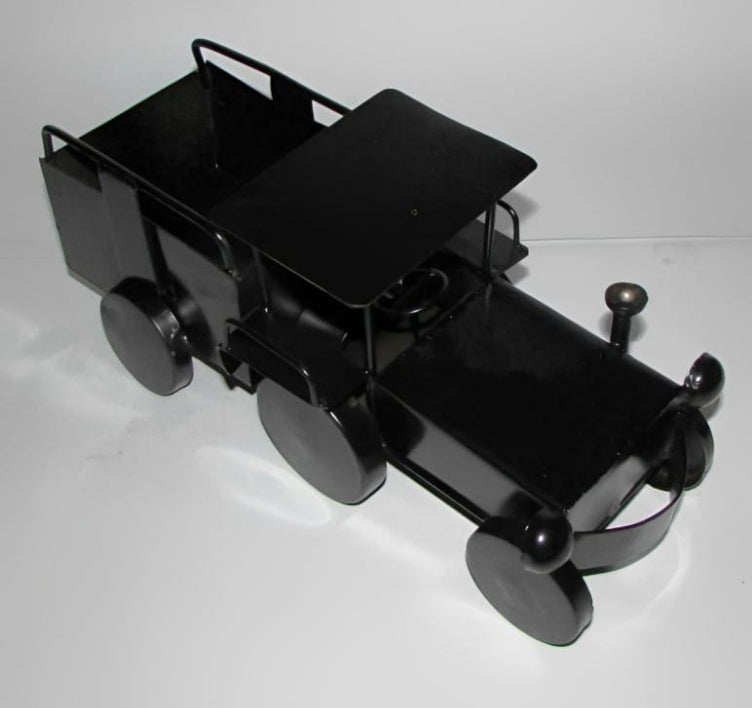 Tractor Food Server for a Unique and Stylish Experience