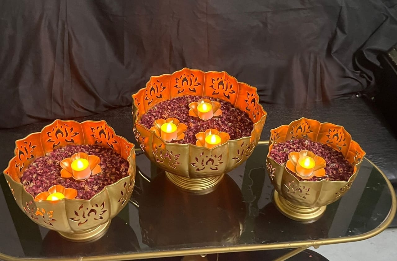 New Lotus urli Decor