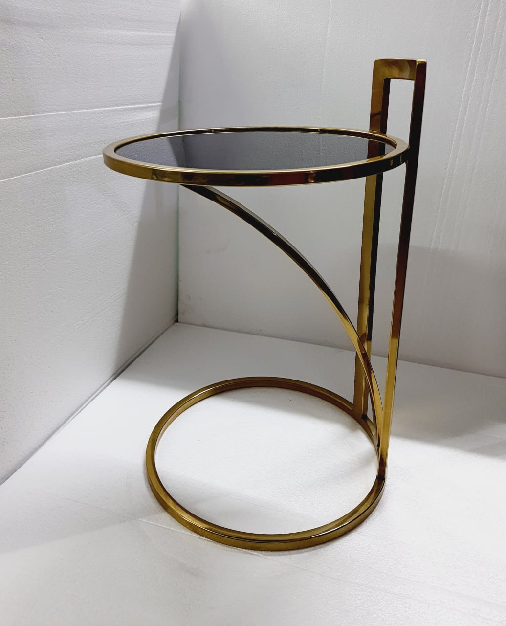 PC Home Decor | Short Steel Side Stool with Glass Top, Gold