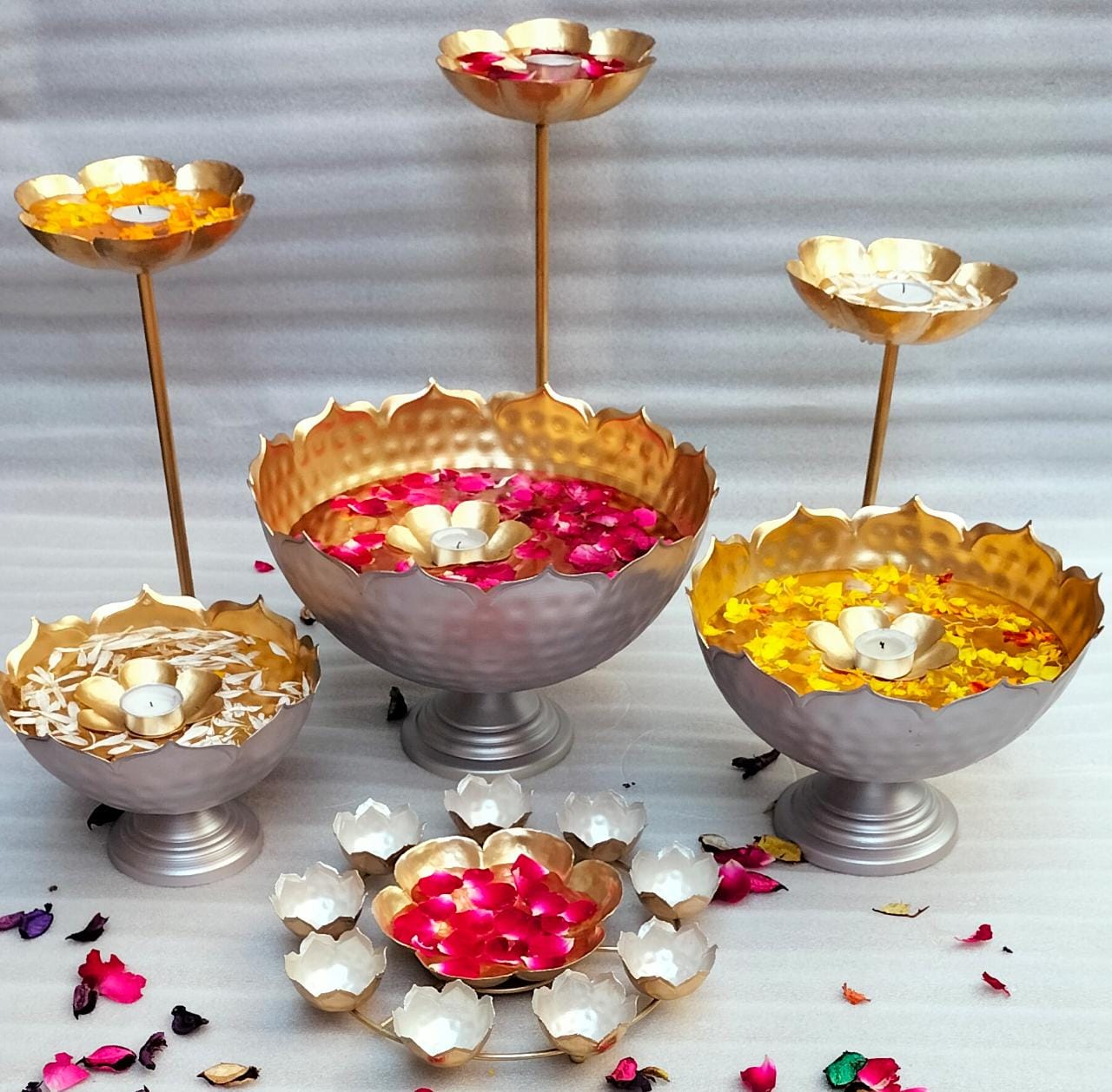 PC Home Decor | 16 piece Taj Urli Combo Set , Gold