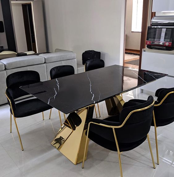 6 Seat Dinning Table