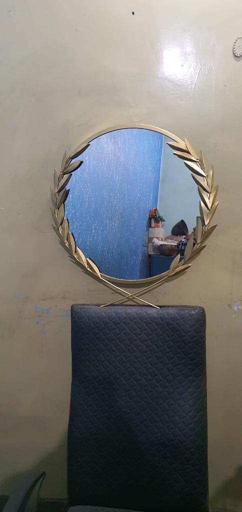PC Home Decor | Small Daphne Wall Mirror, Gold