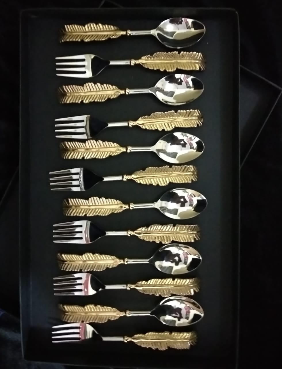 Elevate Dining Elegance: Feather Leaf Dinner set of 12 pcs