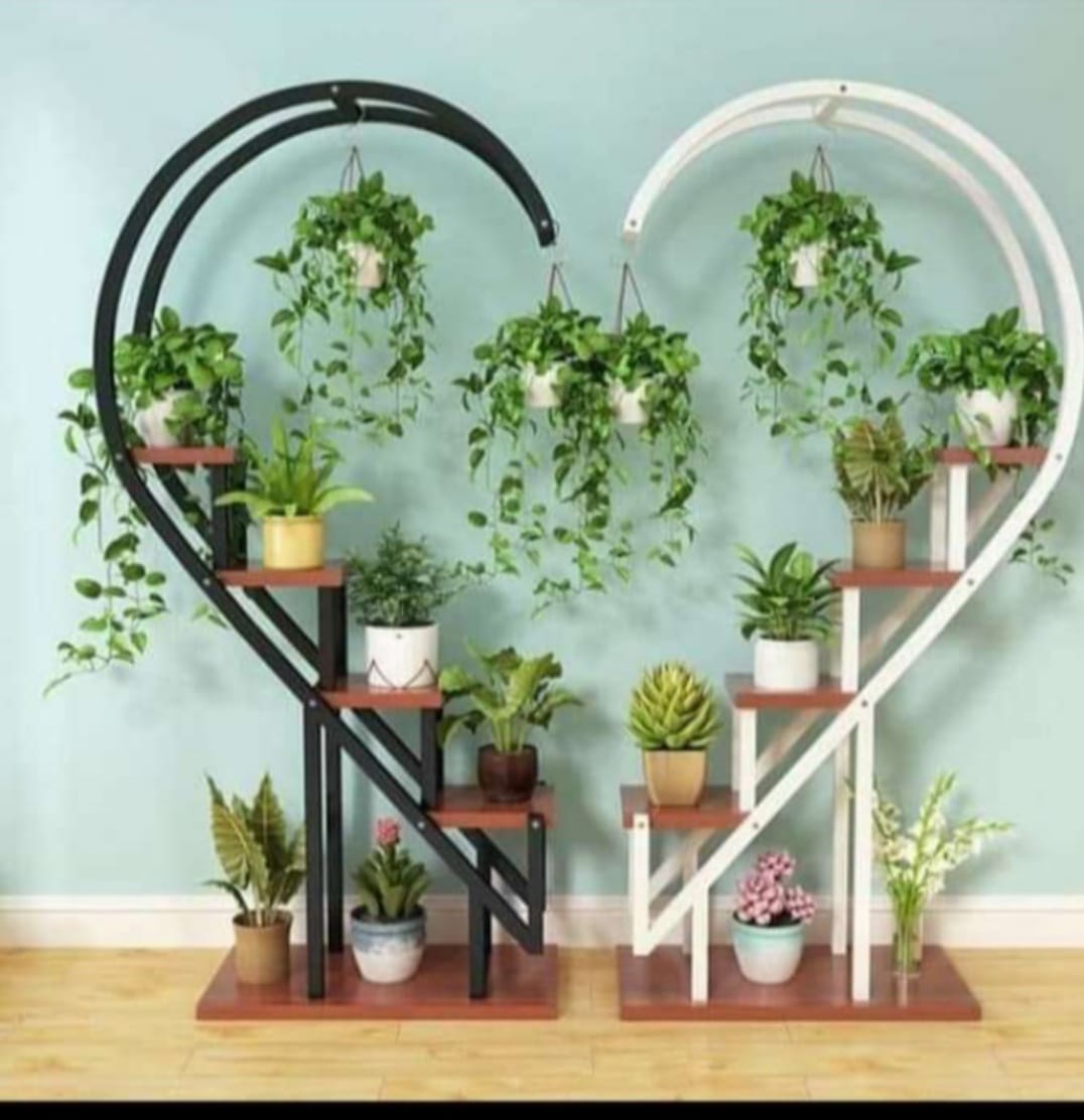 PC Home Decor | Heart Shaped Iron Planters Stand Set, Black & White