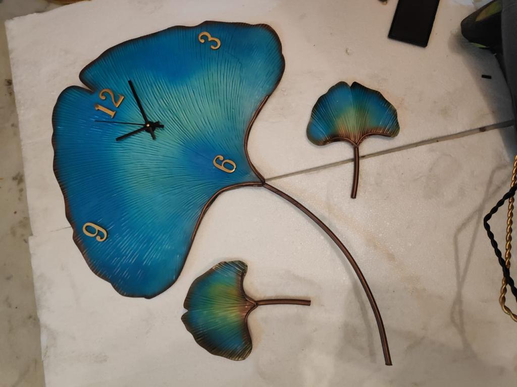 PC Home Decor | Large Leaf Wall Clock, Blue
