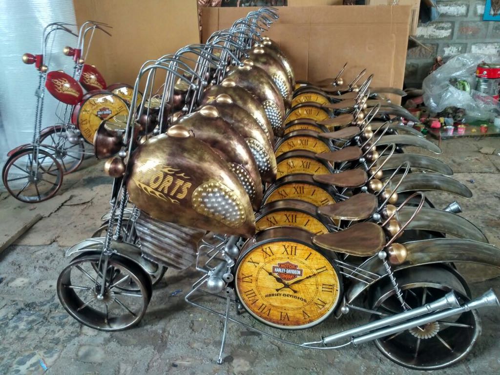 PC Home Decor | Metal Bike Wall Clock , Yellow and Brown