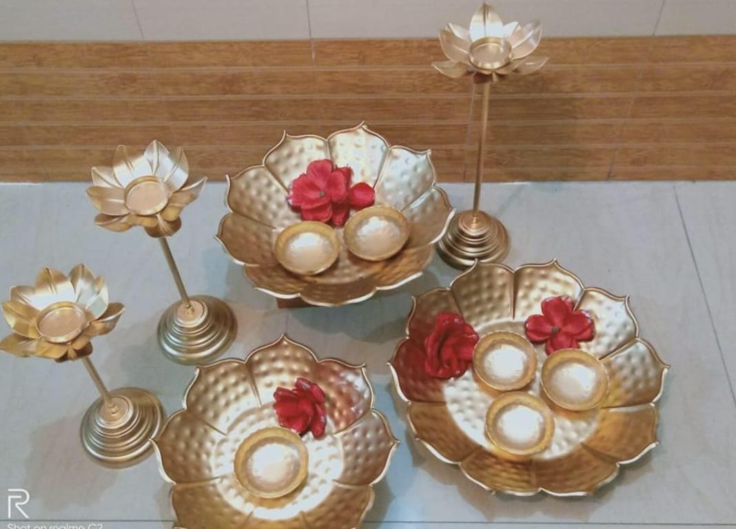 PC Home Decor | 6 Piece Lotus Urli Set, Gold
