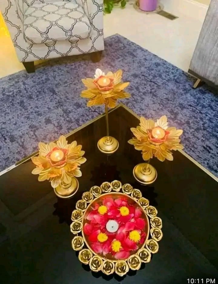 Golden Rose Urli
