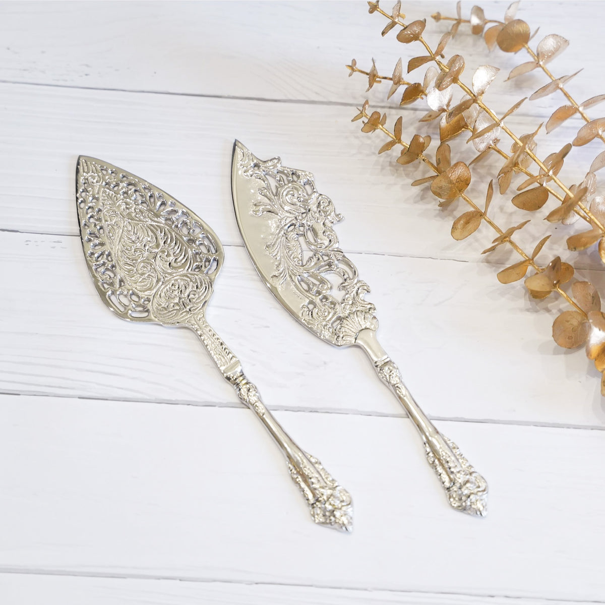 Vintage Look Cake Server And Knife Set Of 2