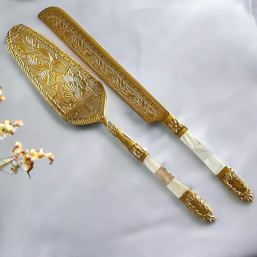 Set of 2 Cake Server in Brass