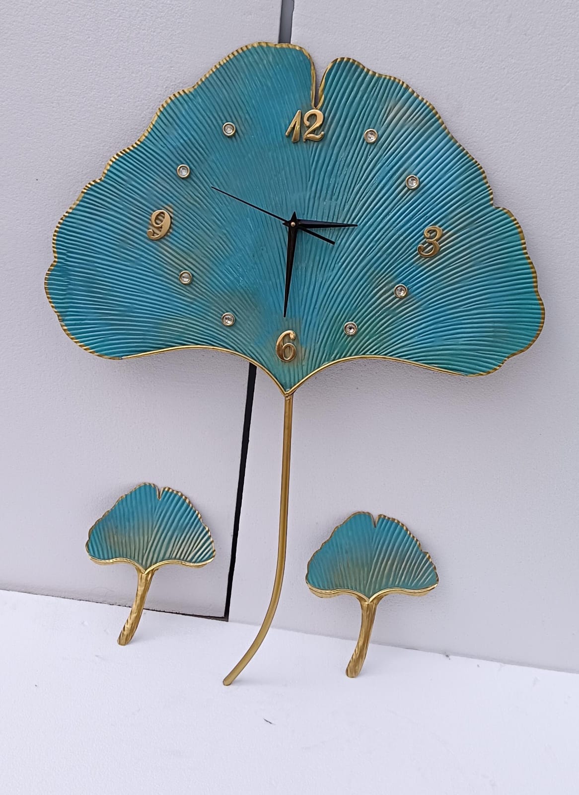 PC Home Decor | Large Leaf Wall Clock, Blue