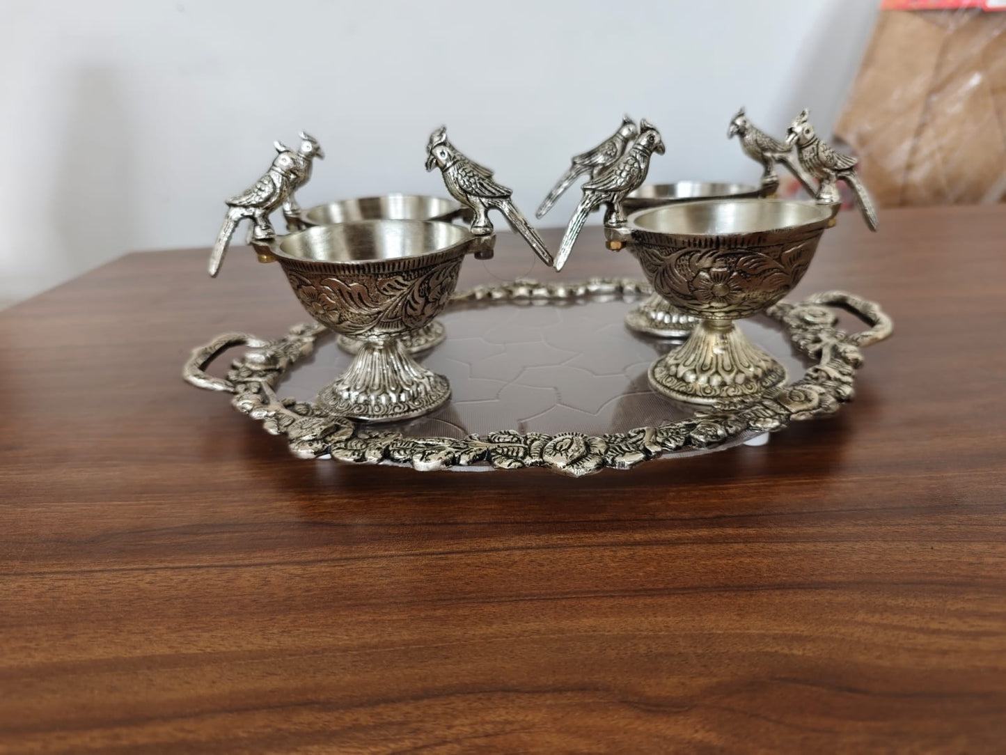 Elegant Tray With 4 Bowl Set