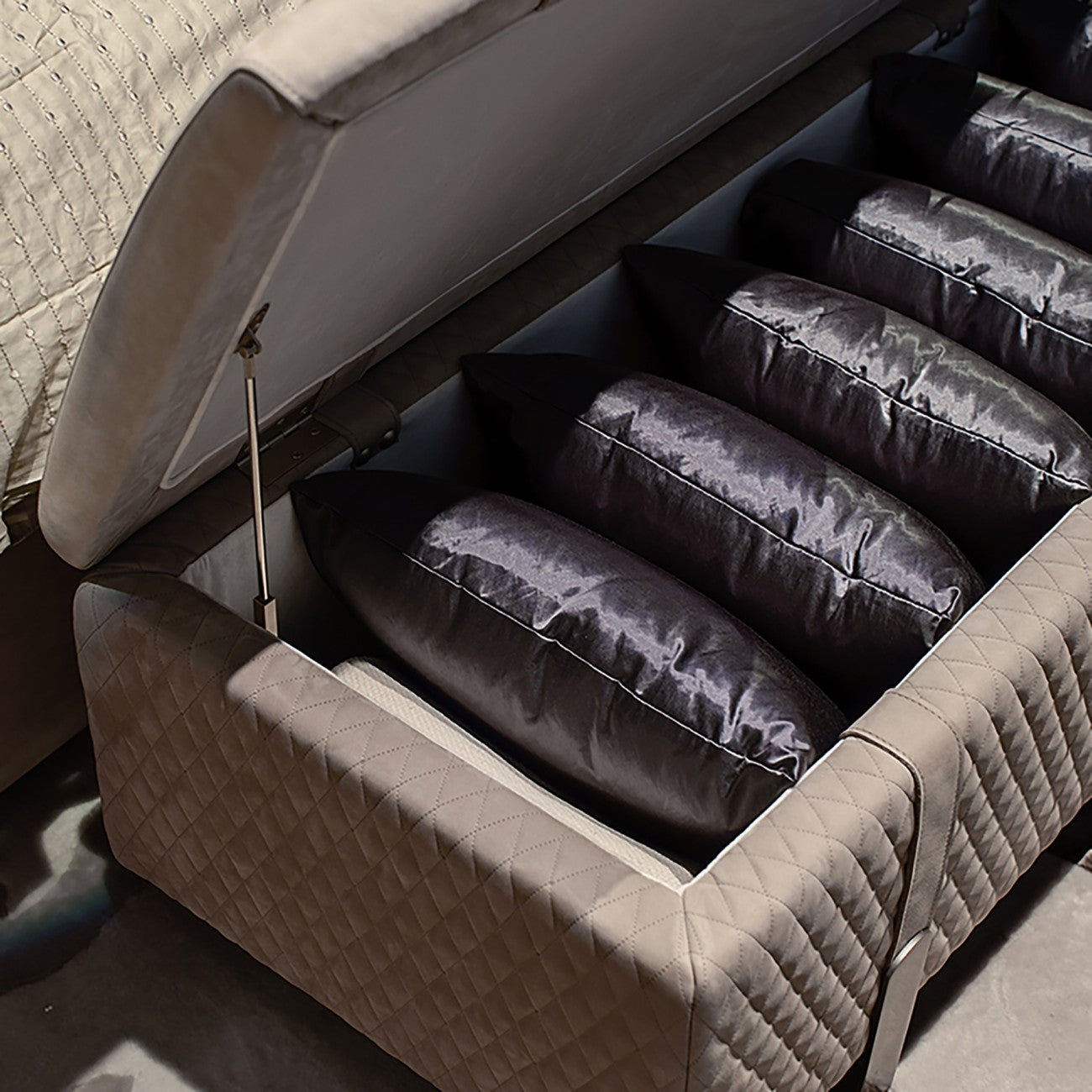 Bed Bench Cum Sofa With Storage