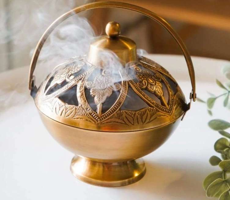 Antique Brass Fumer / Dhoop Burner with Lid and Handle, Set of 20 pcs With Gift box packing
