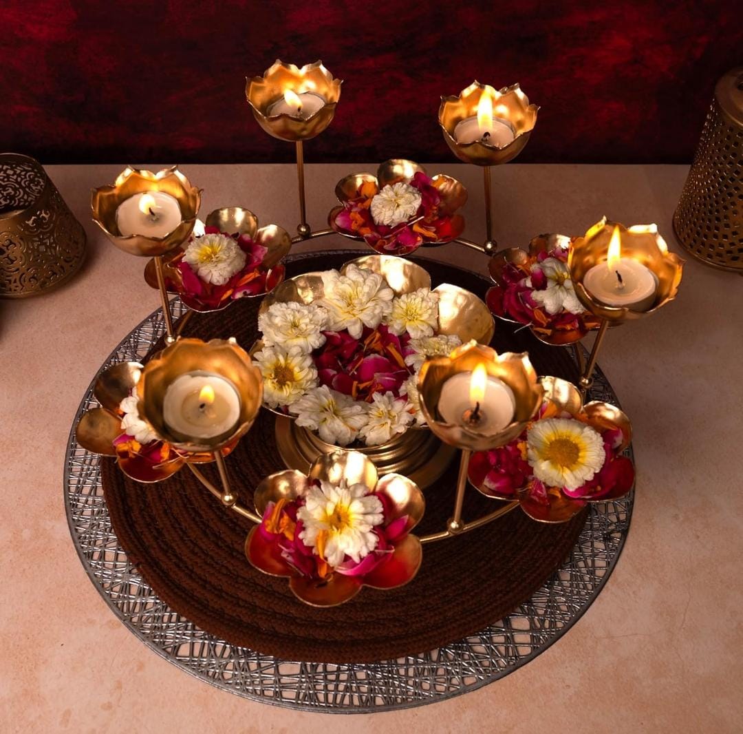 Beautiful Crafted Golden Lotus Tlight