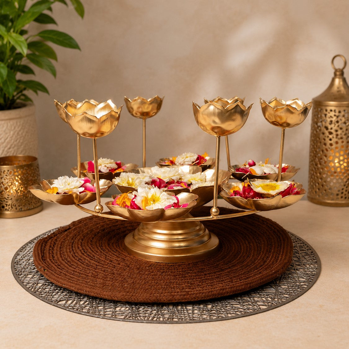 Beautiful Crafted Golden Lotus Tlight