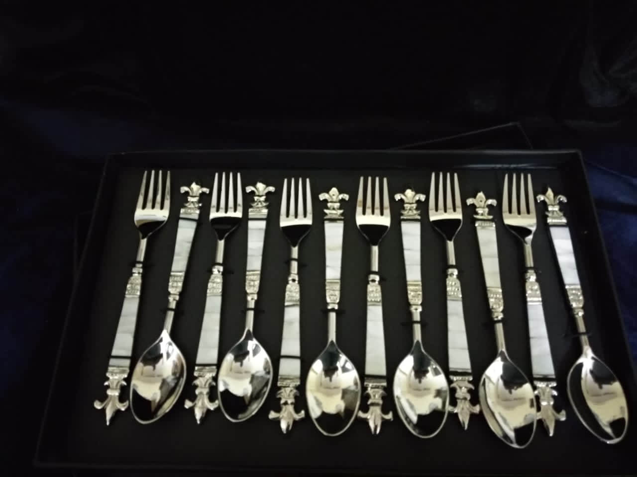 Mother Of Pearl Flower Design Stainless Steel Dinner Spoons Set Of 12 pcs