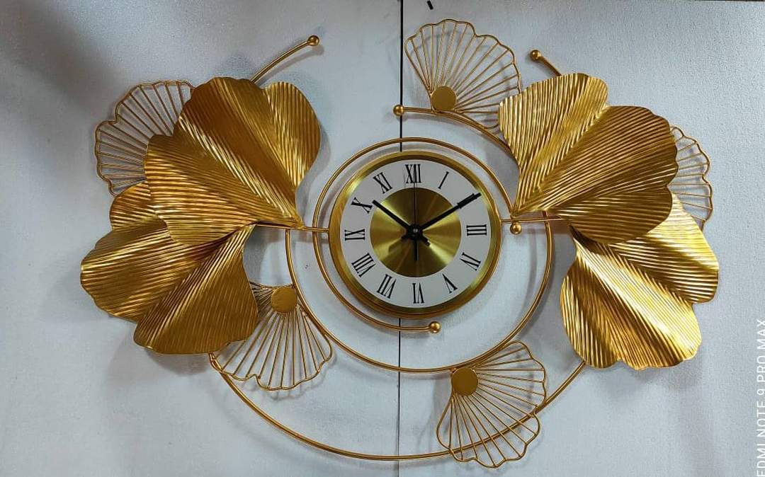 PC Home Decor | Golden Ginkgo Wall Art with Clock, Bright Gold