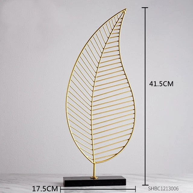 Gilded Finesse: Hollow Metal Leaf Table Decor, Gold