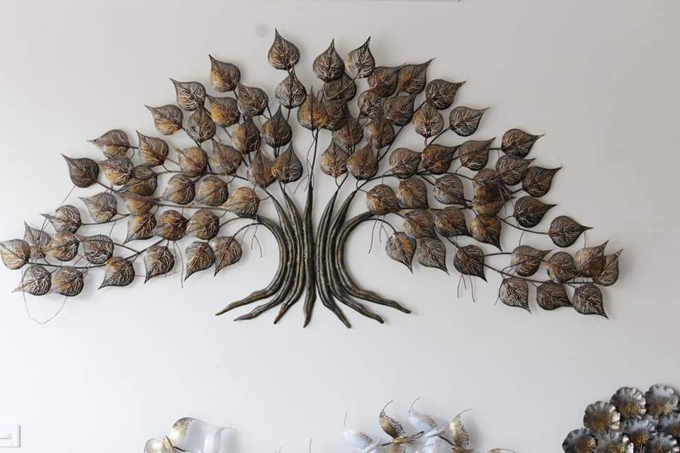 Iron Metal Big Peepal Tree Wall Hanging Decor in Brown With LED Light