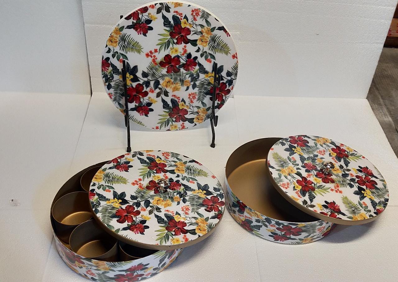 Buy Roti Maker Marble with porcelain enamel print finish Set, Red and ...