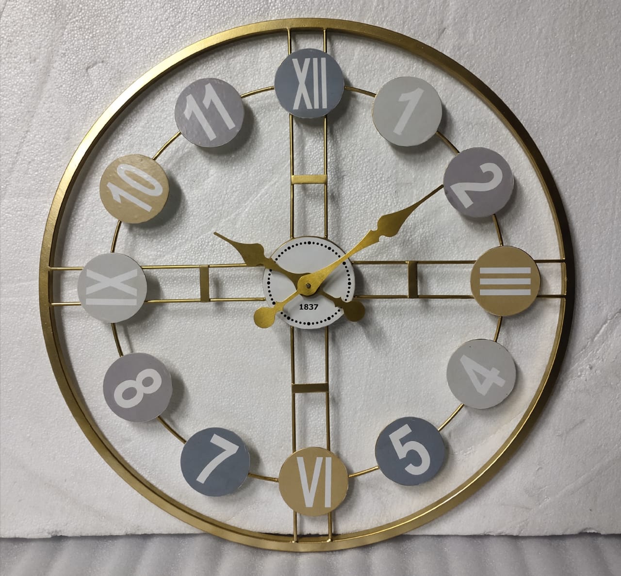 PC Home Decor | Medium Hollow Roman Clock, Grey and Gold