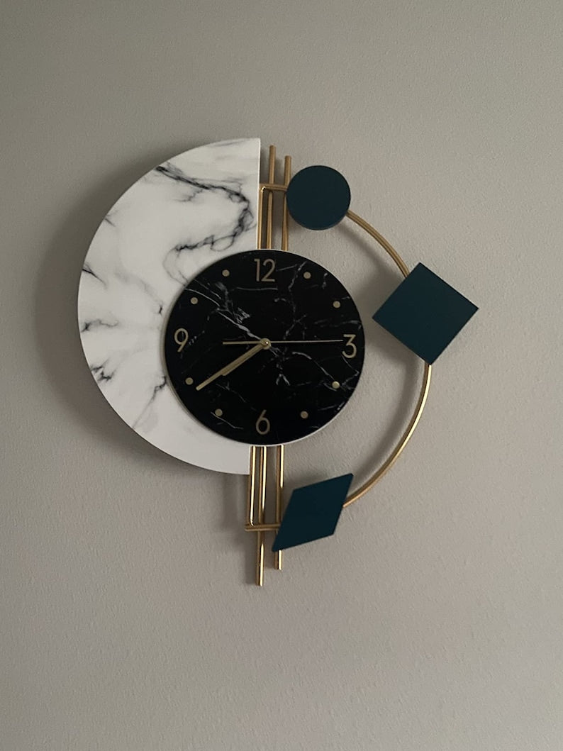 Exclusive Vertical Metal Wall Clock