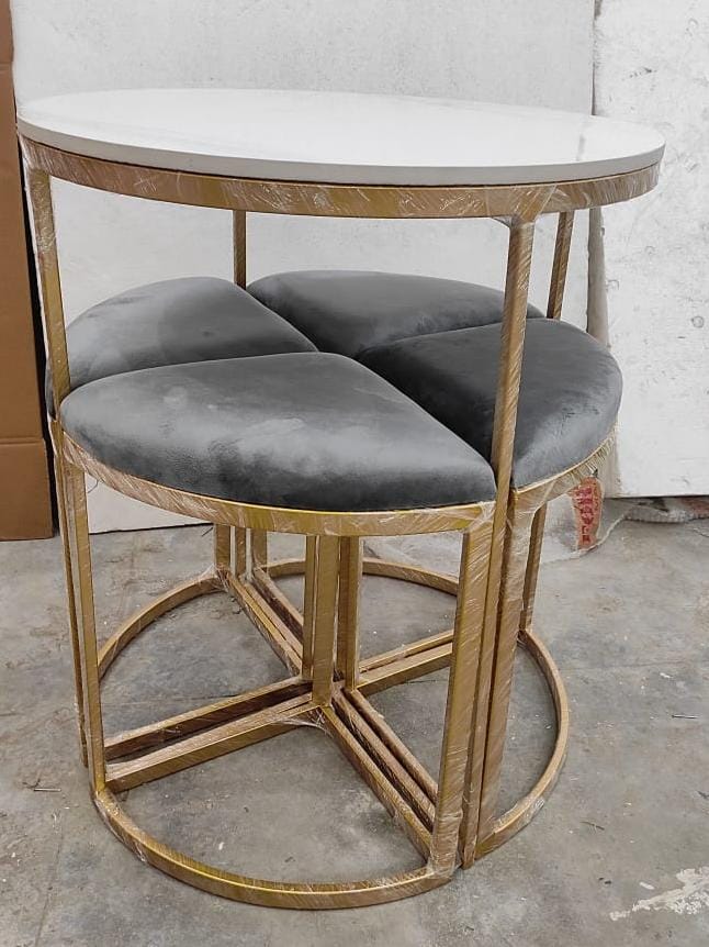 Metal Table With 4 Stool