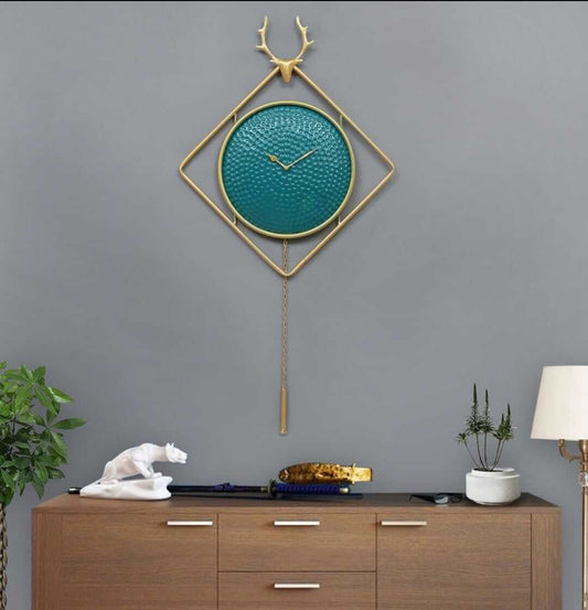 Elegant Deer Clock