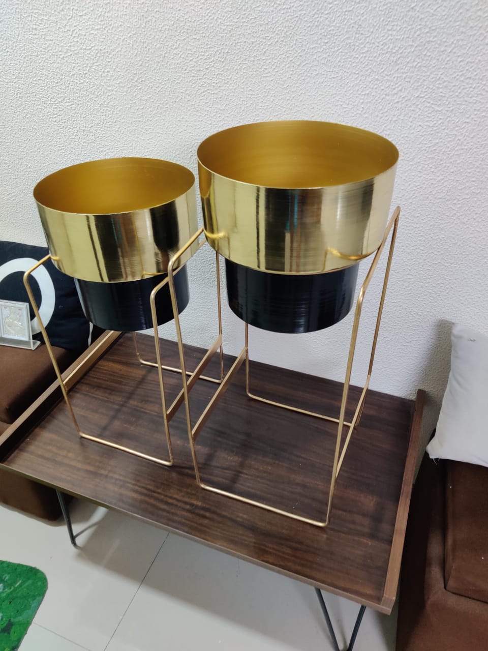 Modern Metal Planter Set (Set of 2)