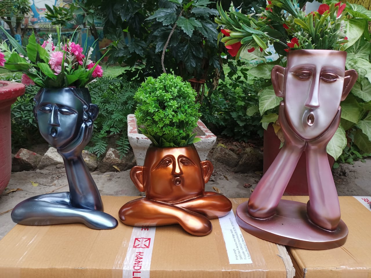 PC Home Decor | Polyresin Face Planter