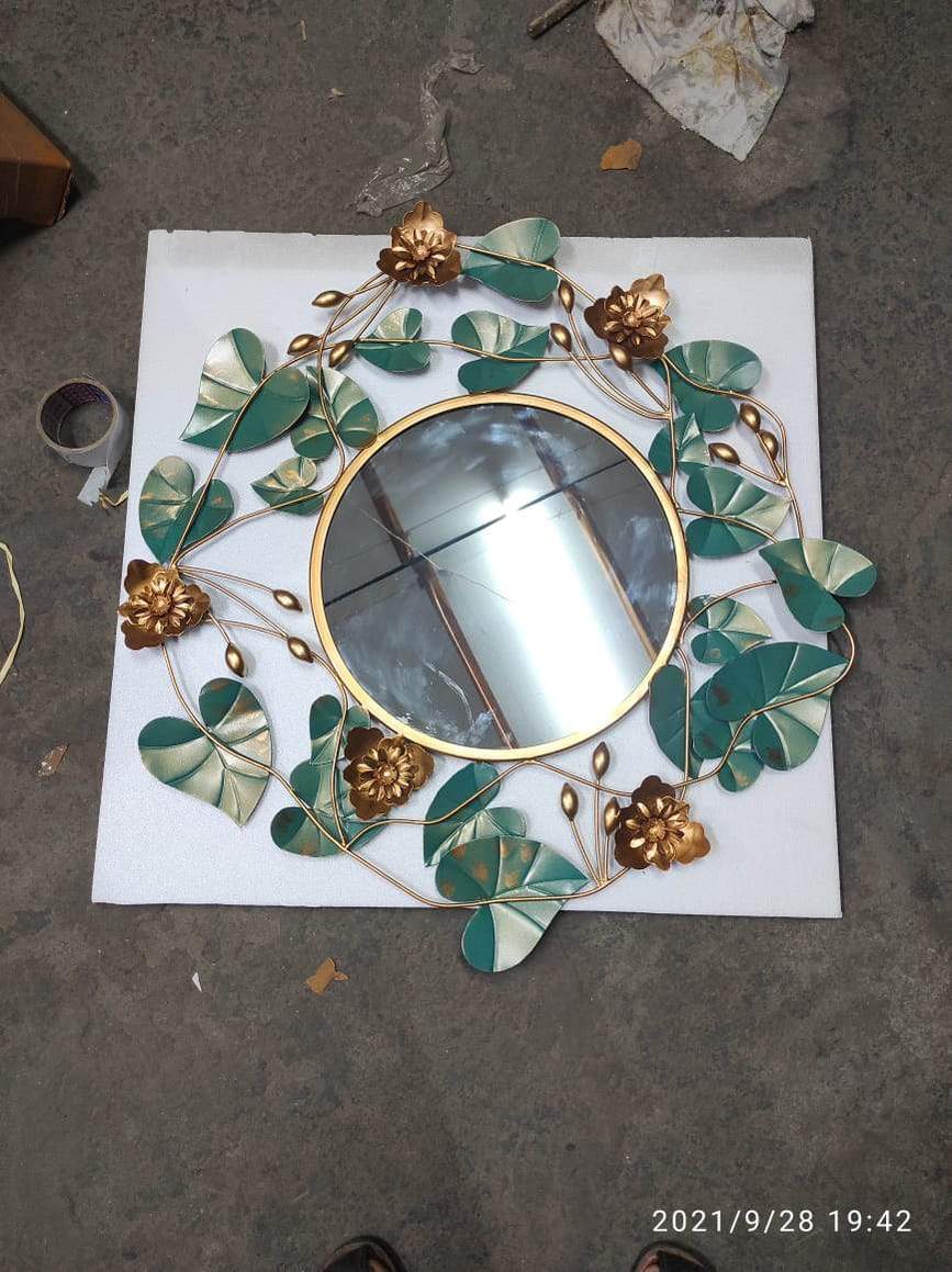 PC Home Decor | Circular Emerald Leaf Mirror Wall Art Decor, Green