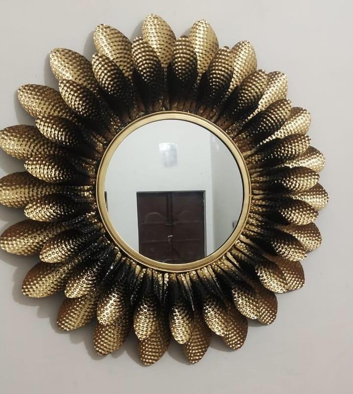 PC Home Decor | Large Leaf Circular Mirror, Black and Gold