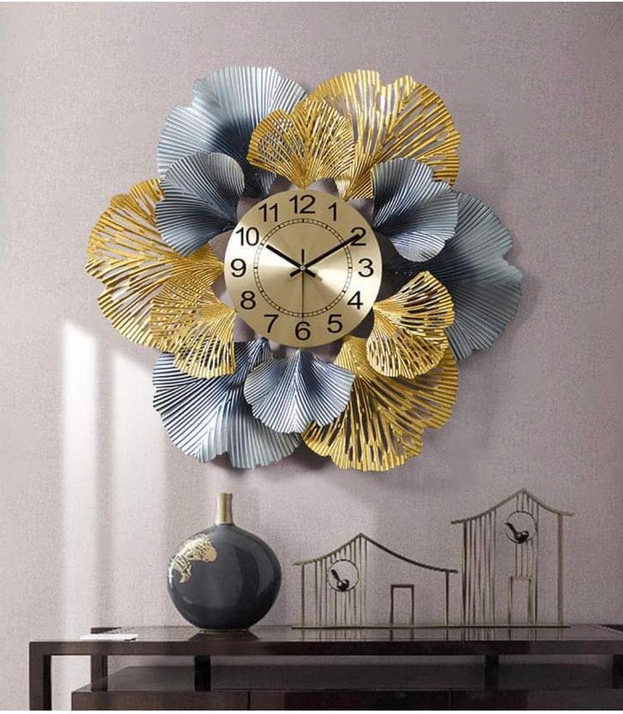 PC Home Decor | Ginkgo Leaf Wall Clock, Gold and White