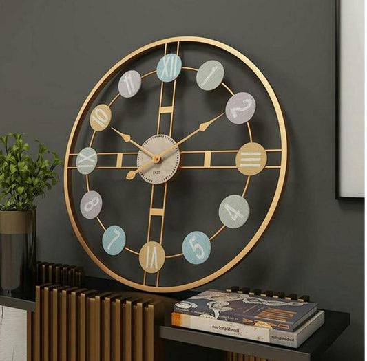 PC Home Decor | Medium Hollow Roman Clock, Gold