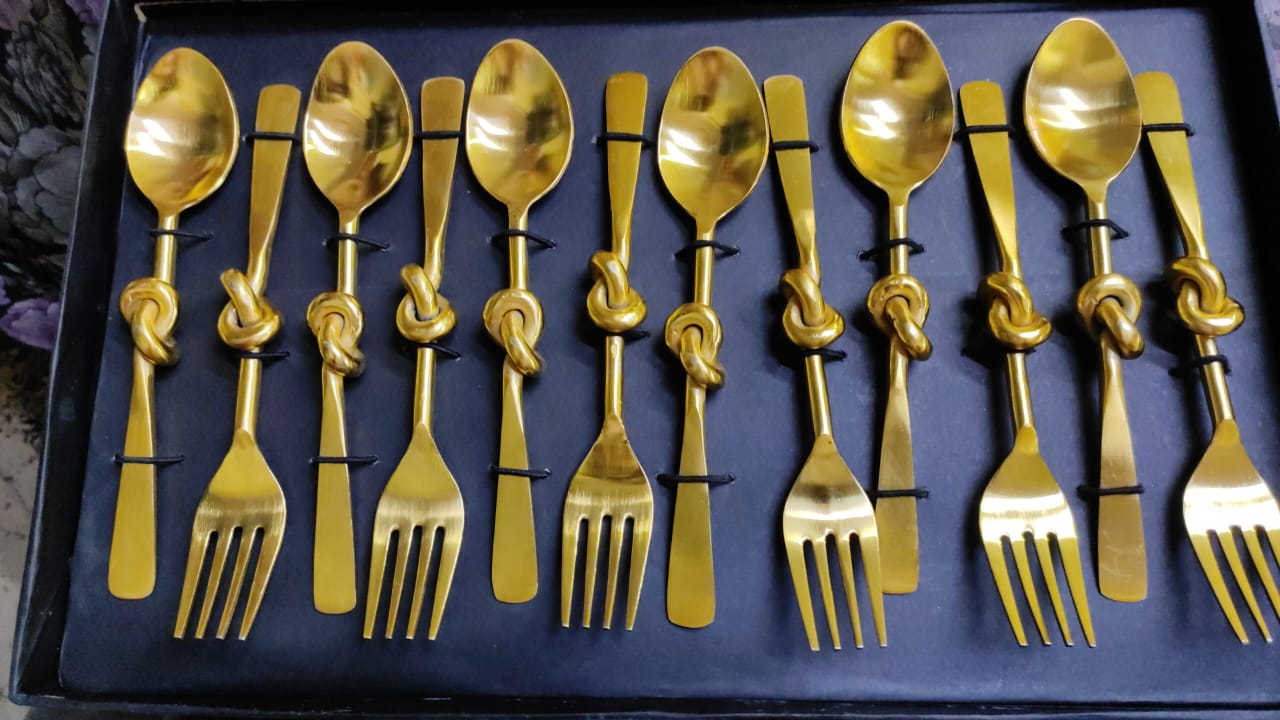 Serve Your Dine With Gold Knot Dinner Set of 12pcs