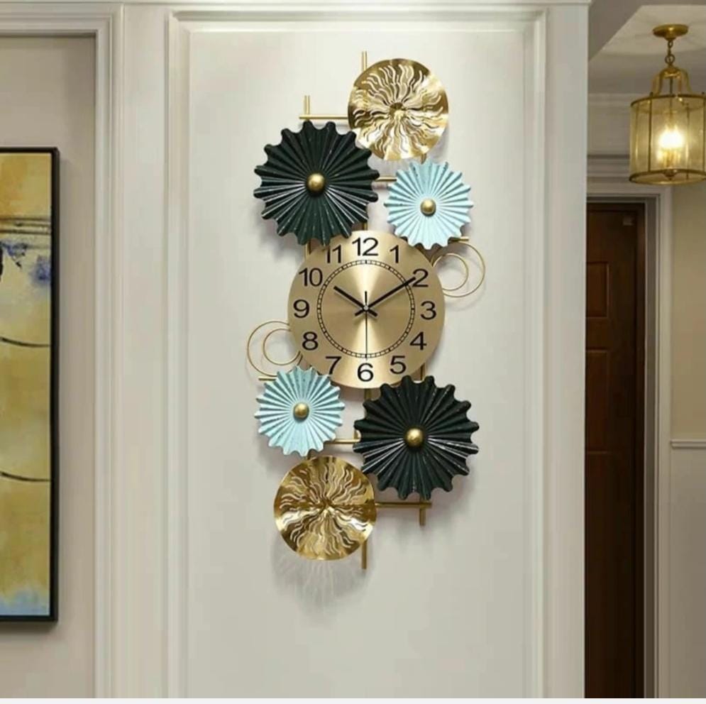 PC Home Decor | Small Vertical Flower Wall Clock, Black and Gold