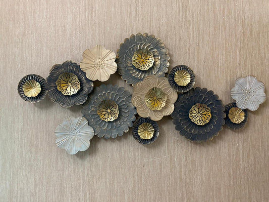 Iron Abstract Emboss Flower Wall Art in Multicolor