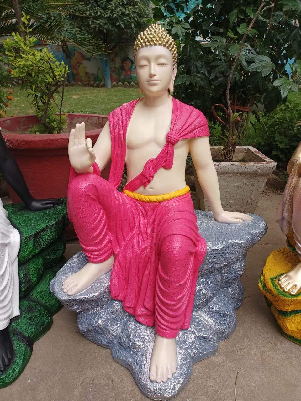 PC Home Decor | Polyresin Buddha Statue, Gold and Yellow