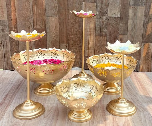 Lotus Cut Taj Urli With Embossed Candke Stand