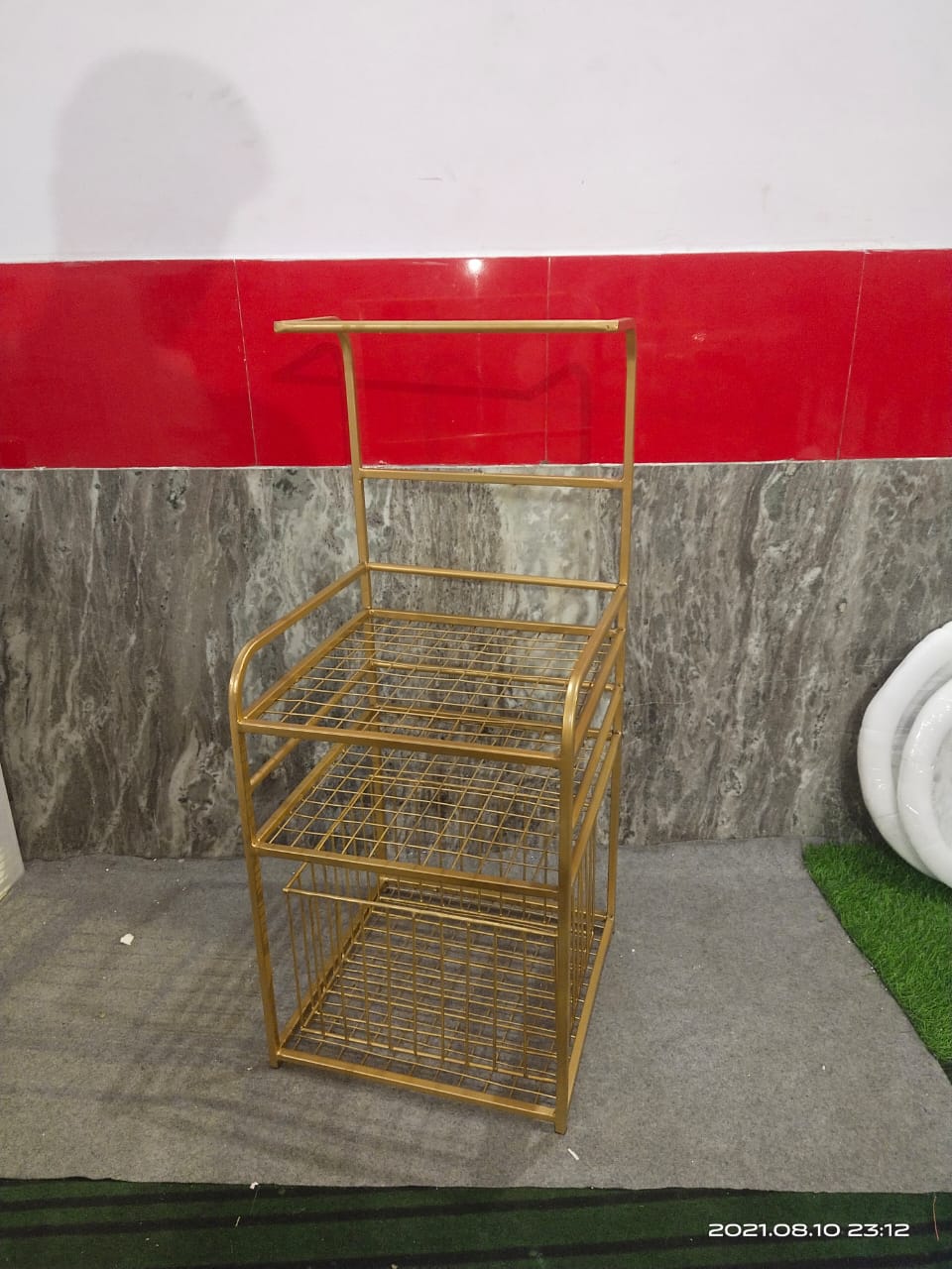 PC Home Decor | Metal Bathroom Storage Stand , Gold