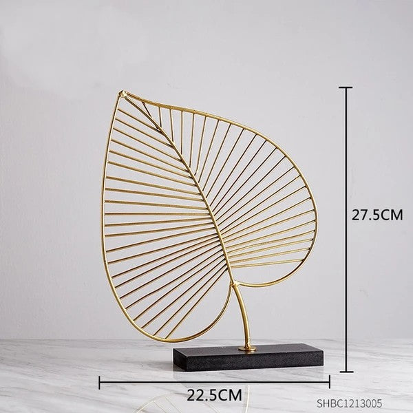 Gilded Finesse: Hollow Metal Leaf Table Decor, Gold