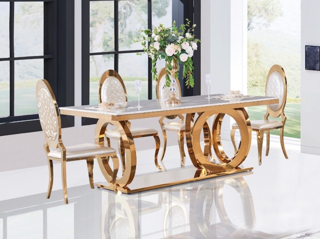 Elegant Dinning Table