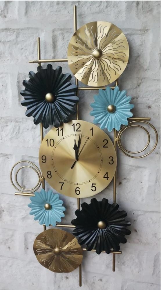 PC Home Decor | Small Vertical Flower Wall Clock, Black and Gold