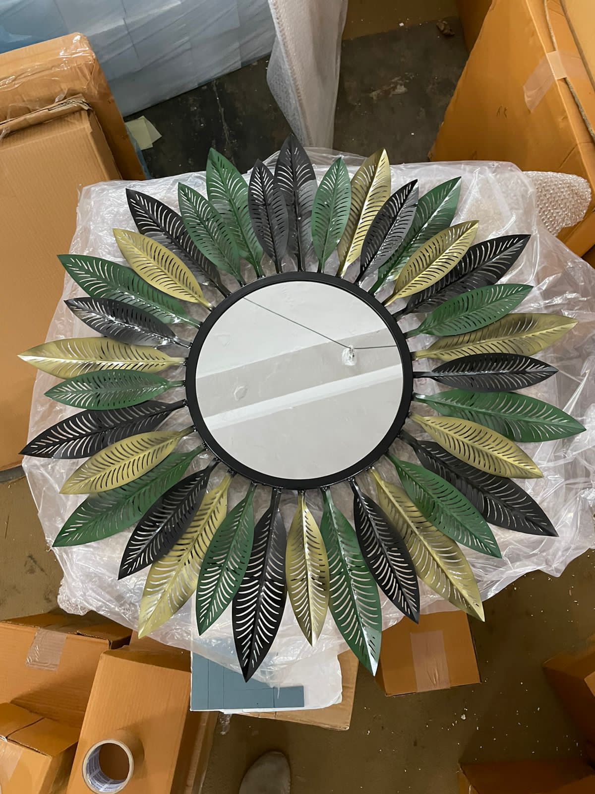 PC Home Decor | Large Leaf Design Wall Mirror, Green and Black
