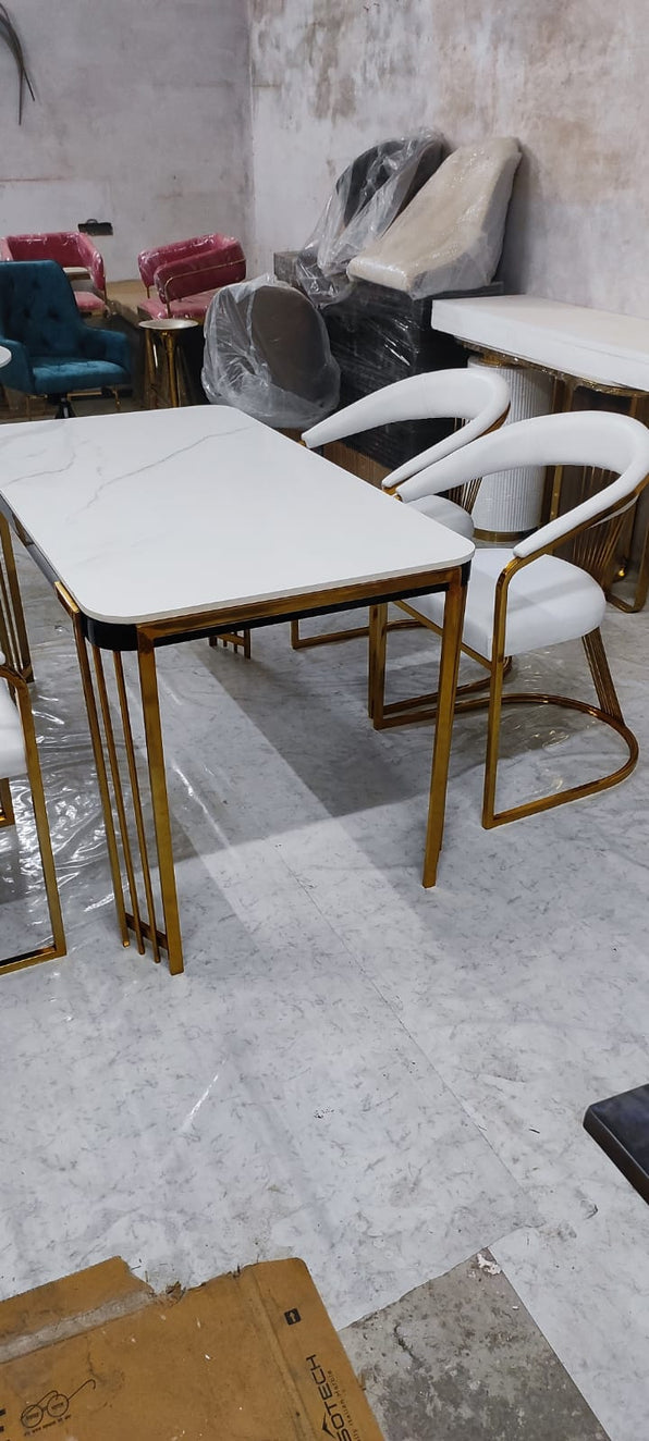 Dining Table With 4 chairs