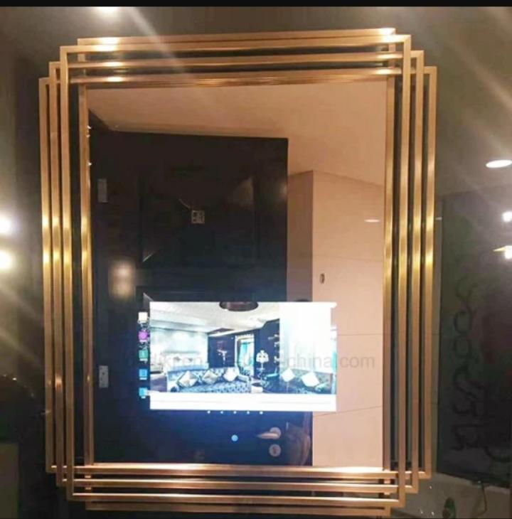 PC Home Decor | Golden Striped Edge Wall Mirror, Gold